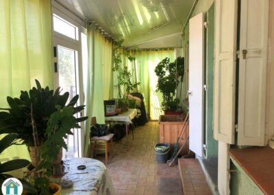 Maison de plain pied avec garage et jardin