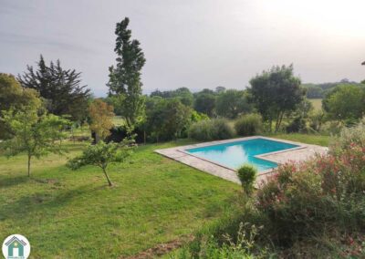 Villa avec piscine sur parcelle de 5 448 m²