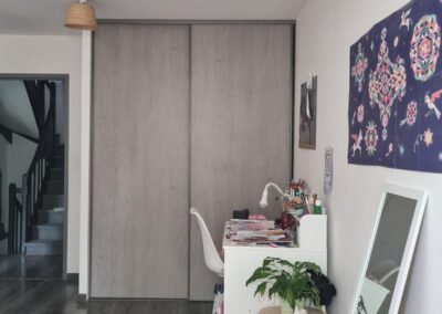 Belle maison en pierres avec dépendance, jardin et piscine en plein cœur de village