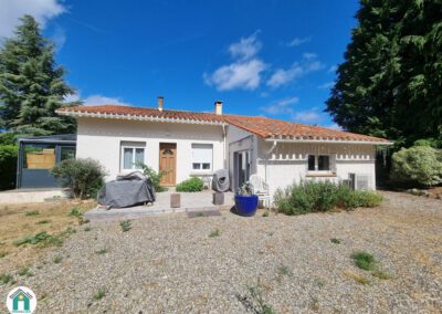 Villa avec piscine et jardin