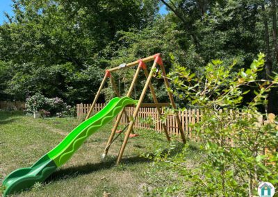 Magnifique ancien moulin en pierre avec dépendances