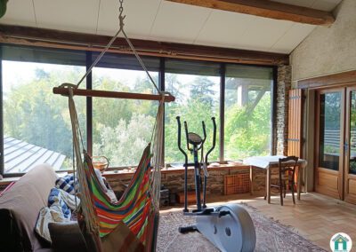 Belle propriété en pierre avec terrain et source