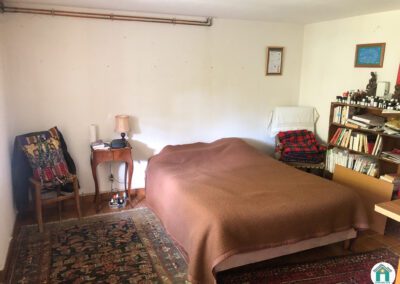 Belle propriété en pierre avec terrain et source