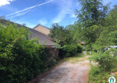 Belle propriété en pierre avec terrain et source