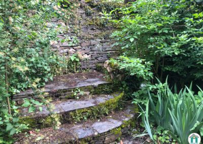 Belle propriété en pierre avec terrain et source