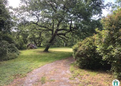 Belle propriété en pierre avec terrain et source