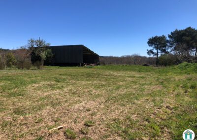 Joli terrain constructible de 863 m²