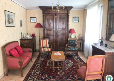 Jolie maison avec extérieur et garage