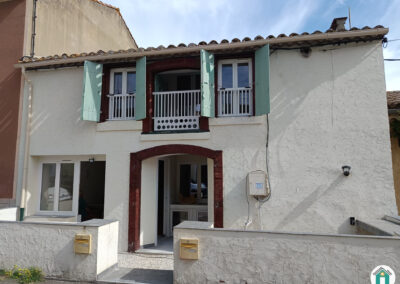 Bâtisse avec trois logements indépendants et extérieurs