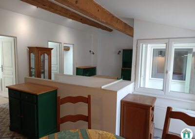 Joli appartement avec deux chambres et balcon