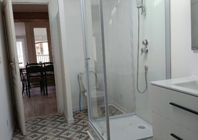 Joli appartement avec deux chambres et balcon