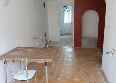 Appartement à terminer avec terrasse et balcon