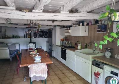 Belle maison en pierres avec dépendance, garage et extérieur