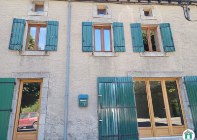 Maison de village spacieuse avec jardin