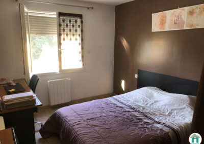 Grande maison de plain pied avec piscine et jardin