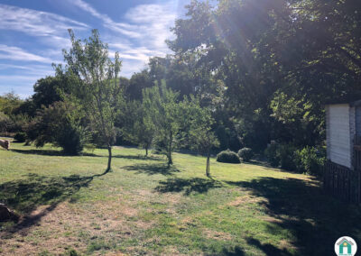 Grande maison de plain pied avec piscine et jardin